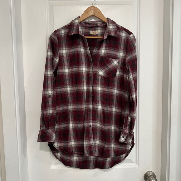 Boston Traders | Women’s Size Medium Long Sleeve Red Plaid Button Up Flannel - Picture 1 of 6